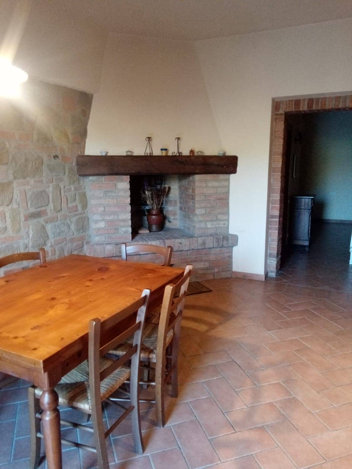 Casa semi indipendente in affitto a Gambassi Terme