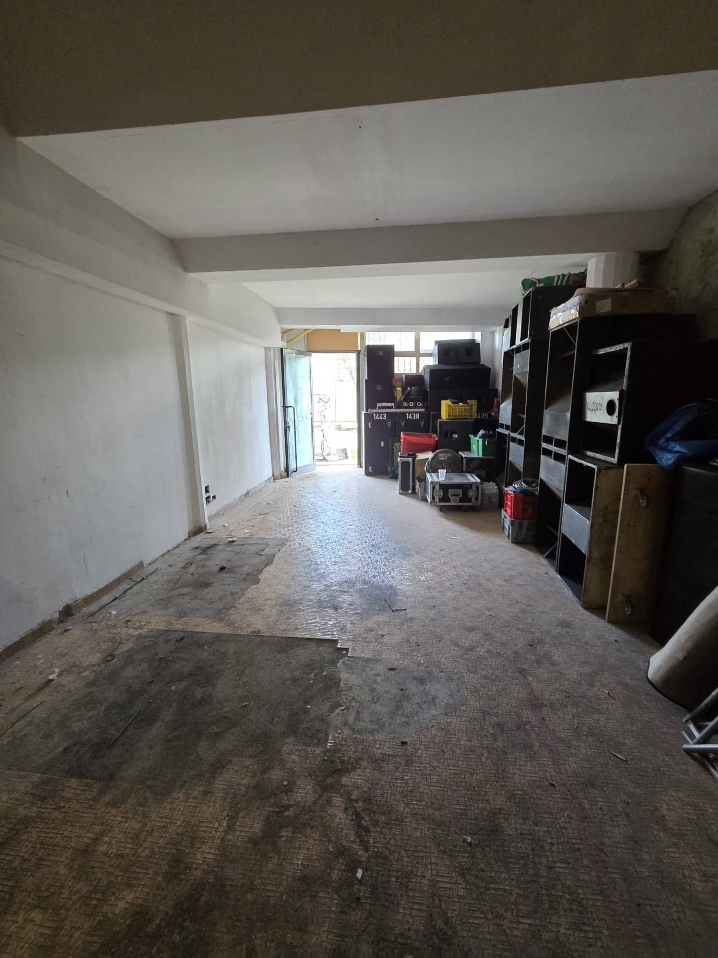 Locale commerciale in vendita a Firenze, Rifredi