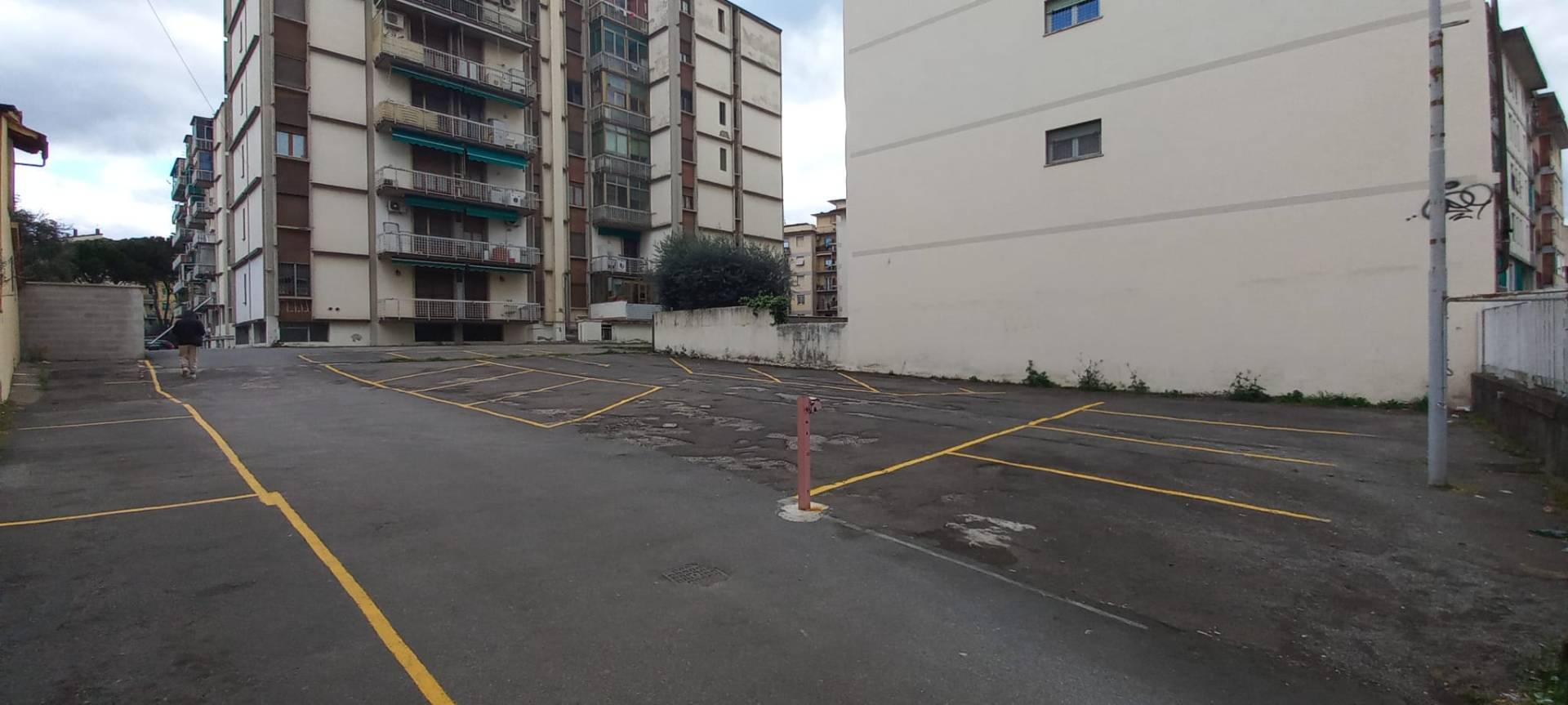 Posto auto scoperto in vendita a Firenze, Careggi