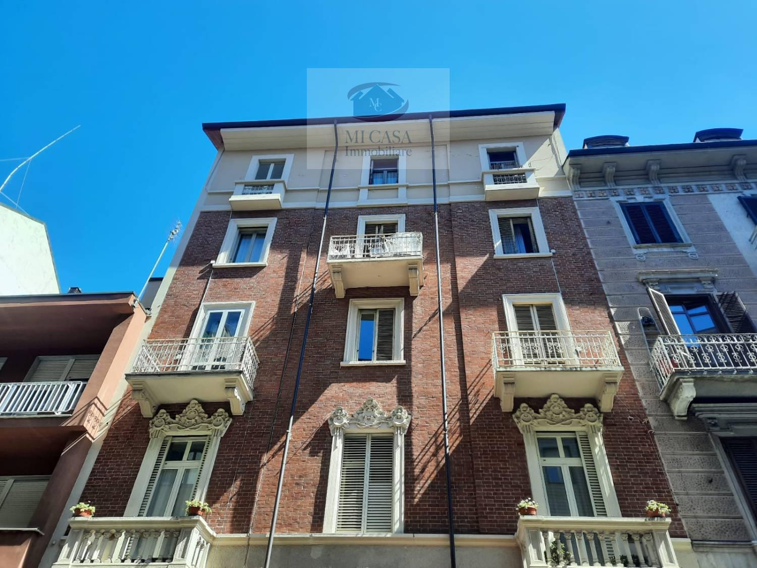 Trilocale arredato in affitto a Torino