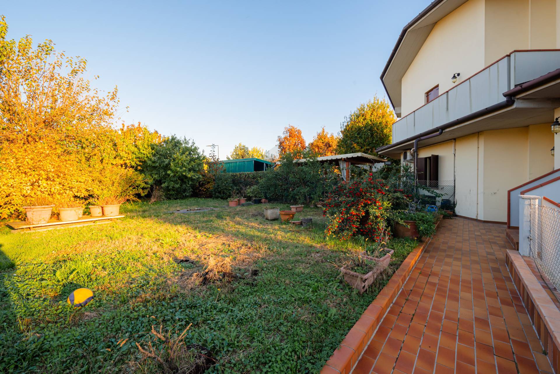 Schiera di testa in vendita a Paese, Castagnole