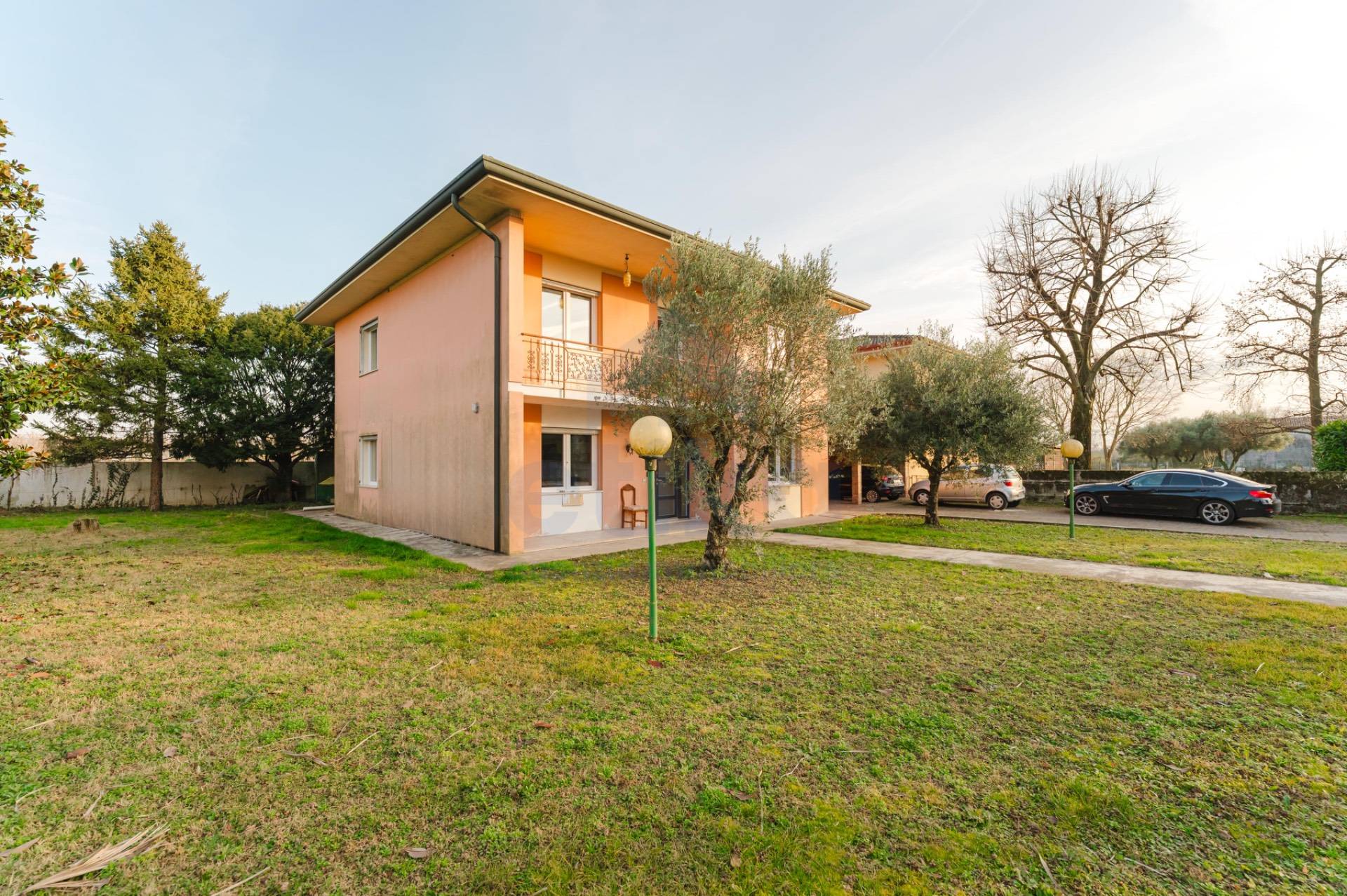 Villetta bifamiliare in vendita a Paese