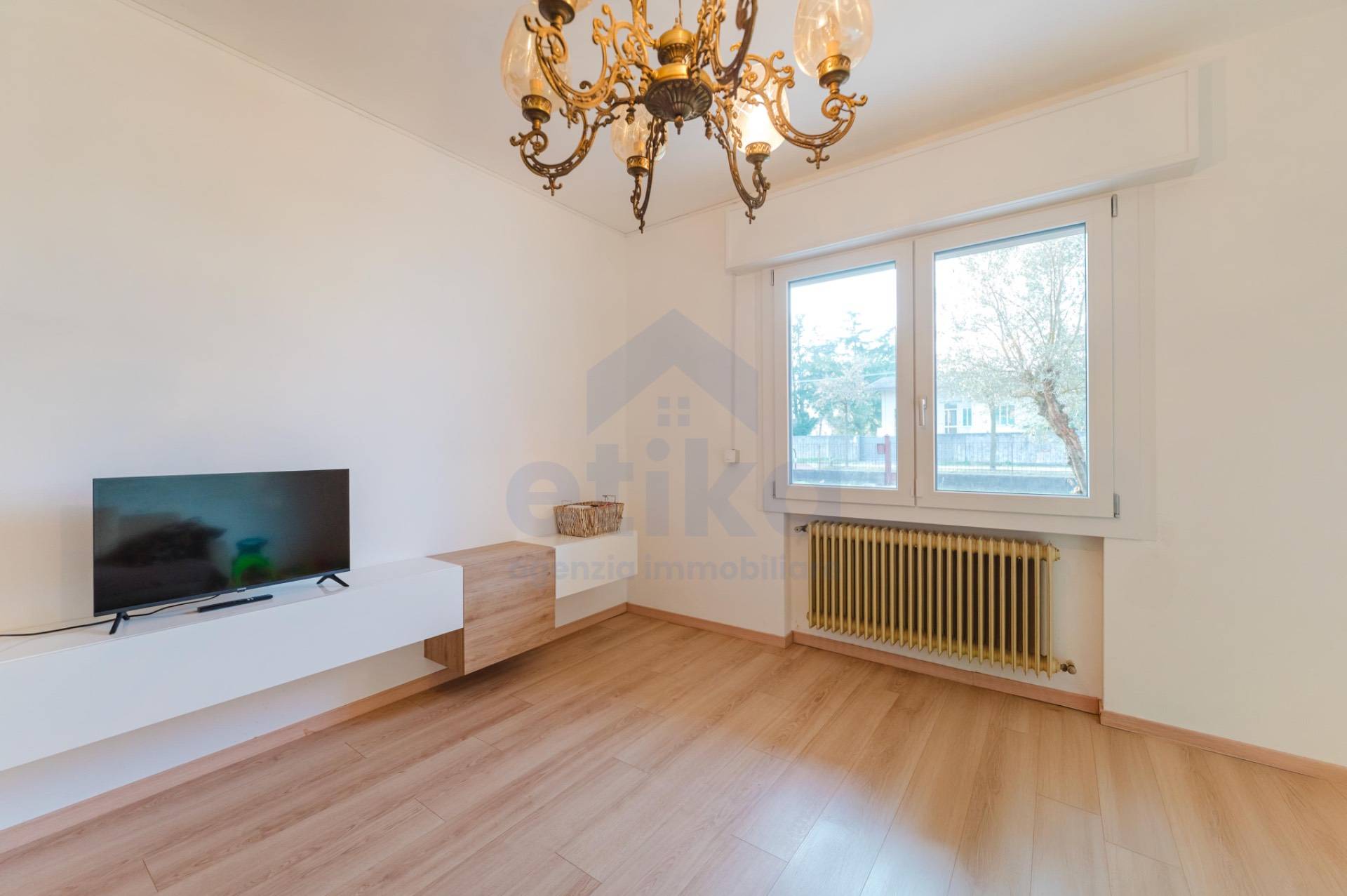 Villetta bifamiliare in vendita a Paese