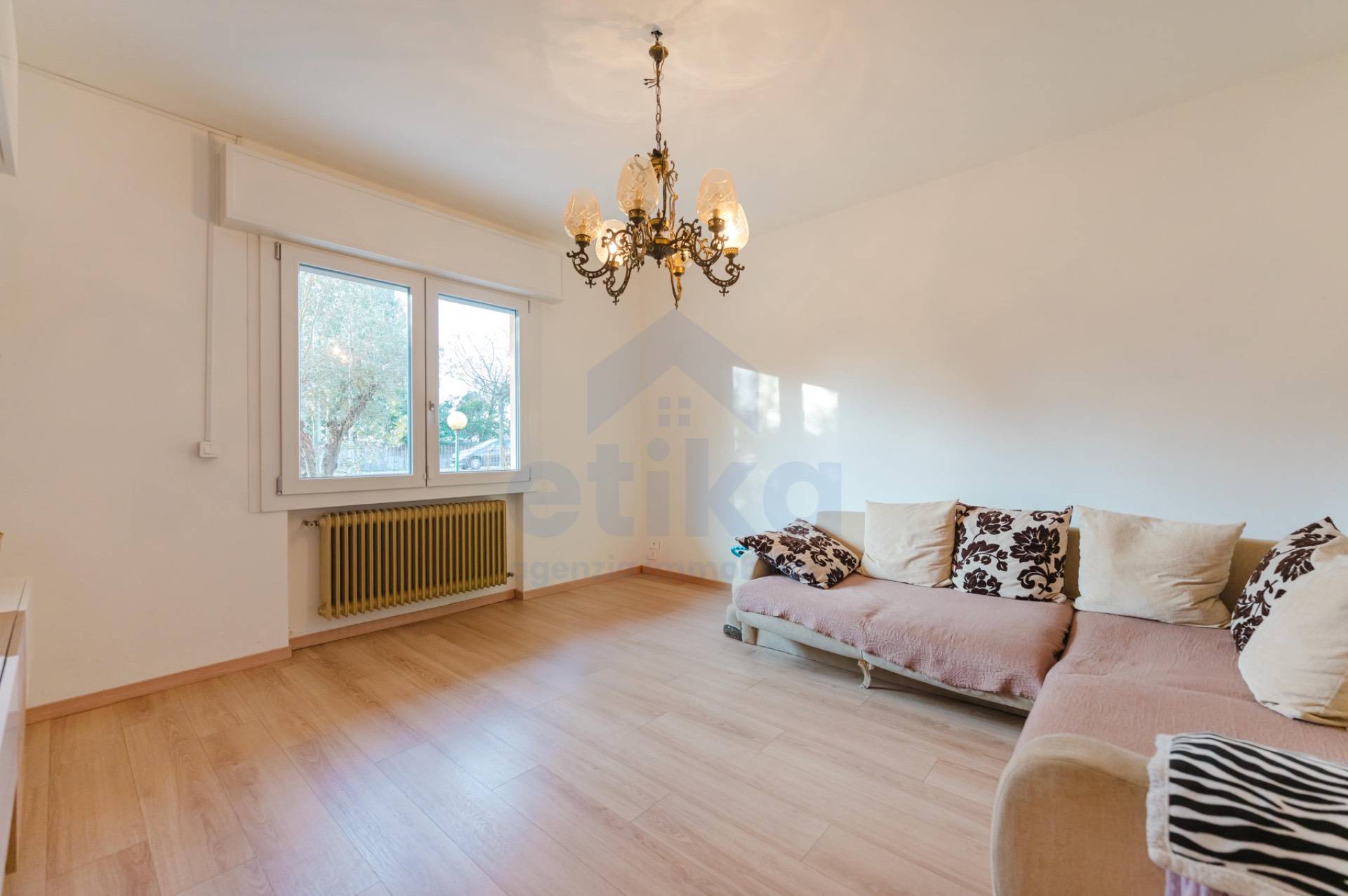 Villetta bifamiliare in vendita a Paese