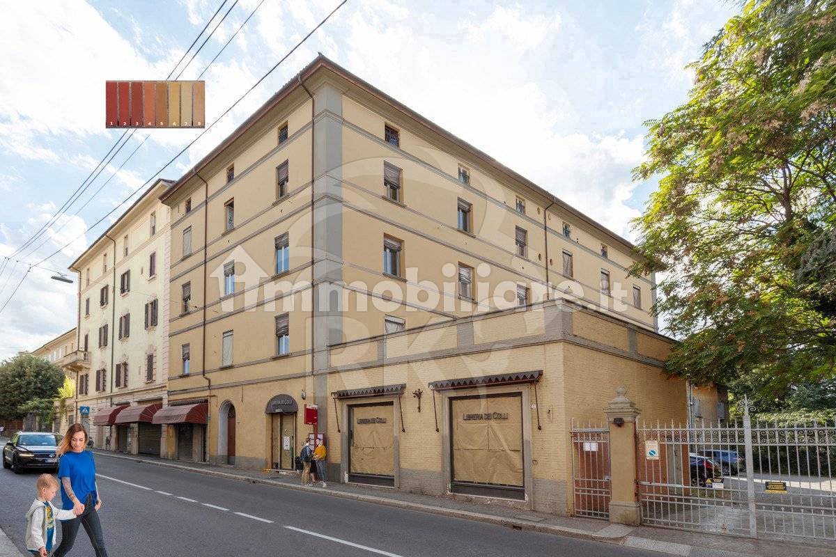 Locale commerciale nuova in via castiglione, Bologna