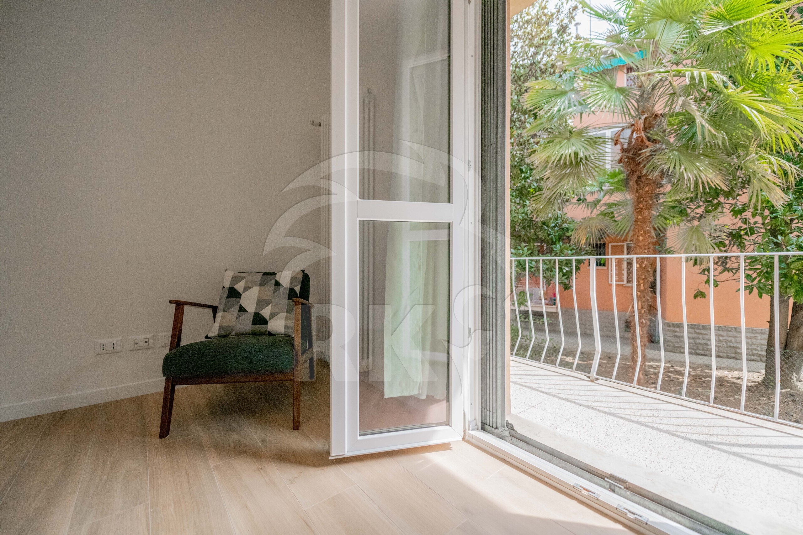 Quadrilocale con giardino in via pietro mengoli 31, Bologna