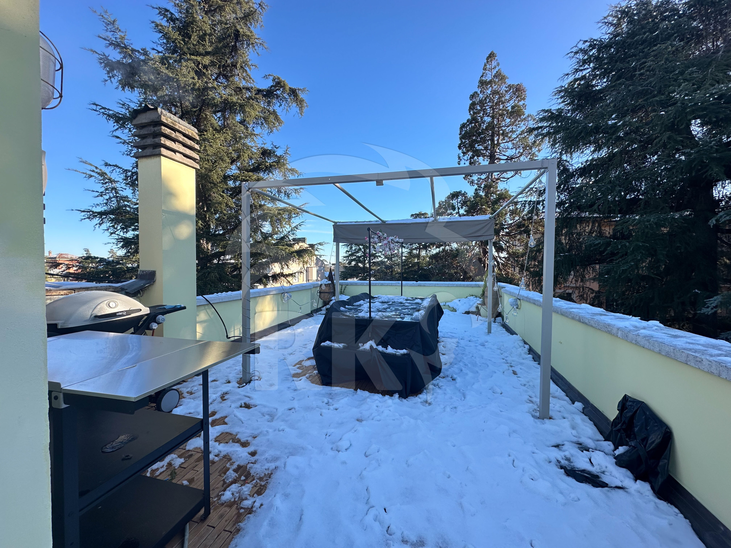 Appartamento con terrazzo in via delle rose 32, Bologna