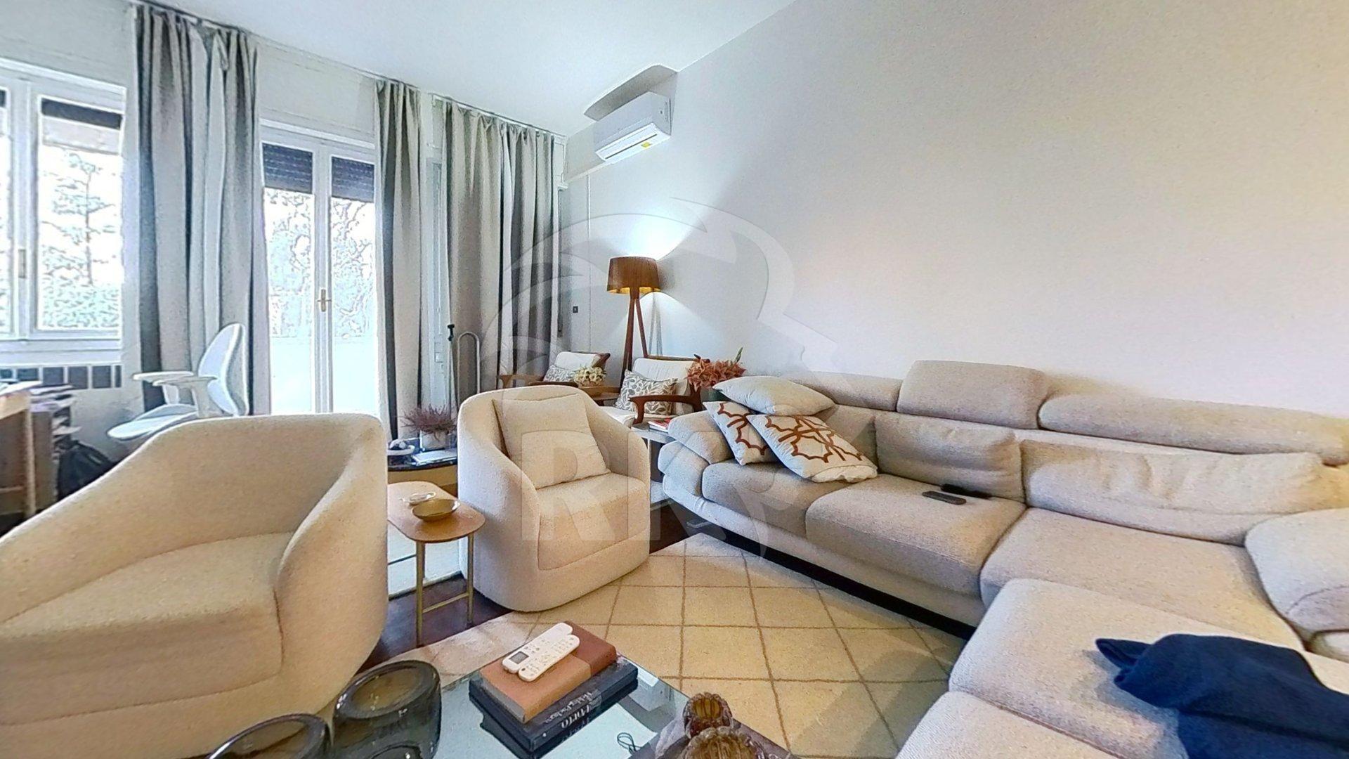 Appartamento con terrazzo in via delle rose 32, Bologna