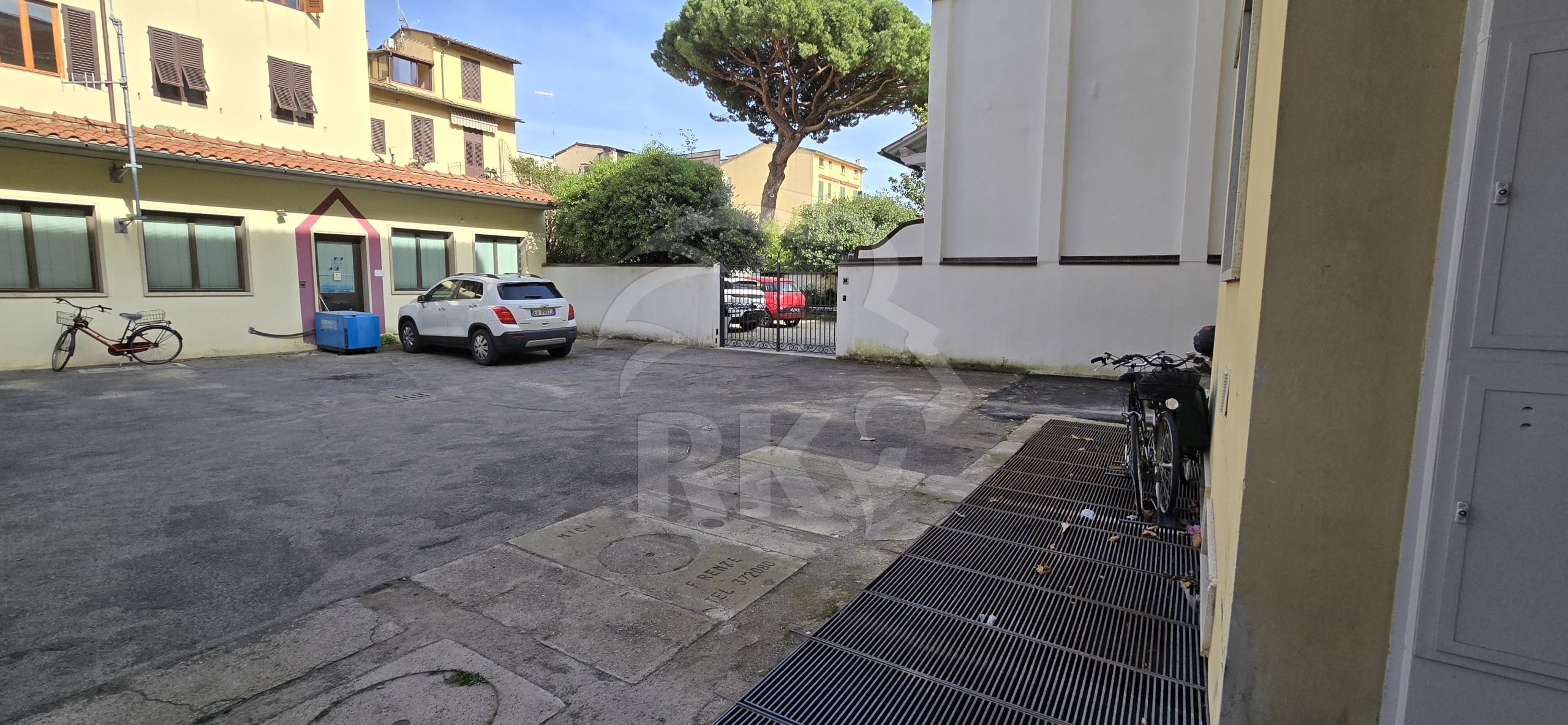 Posto auto scoperto in vendita in via masaccio 176, Firenze