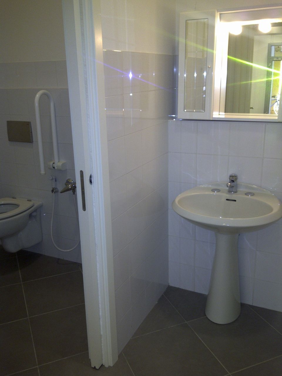 Locale commerciale in affitto in via petroni 1/b, Bologna