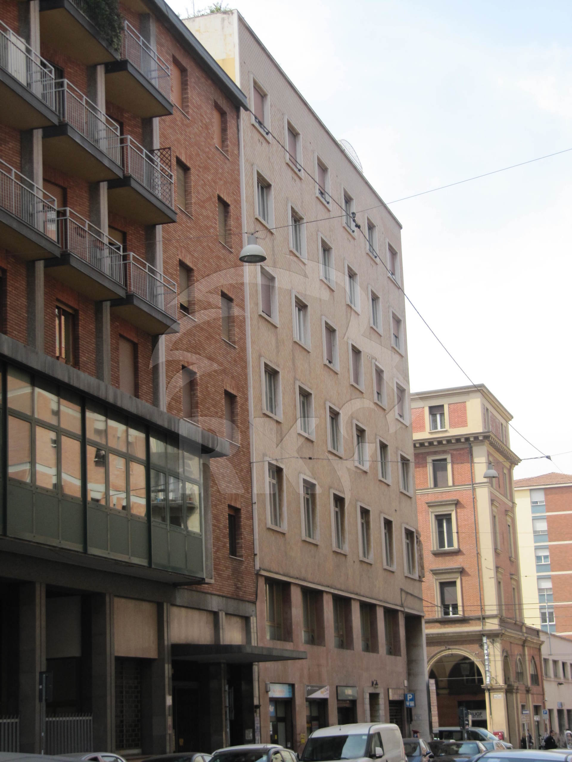 Locale commerciale in affitto in via milazzo, Bologna