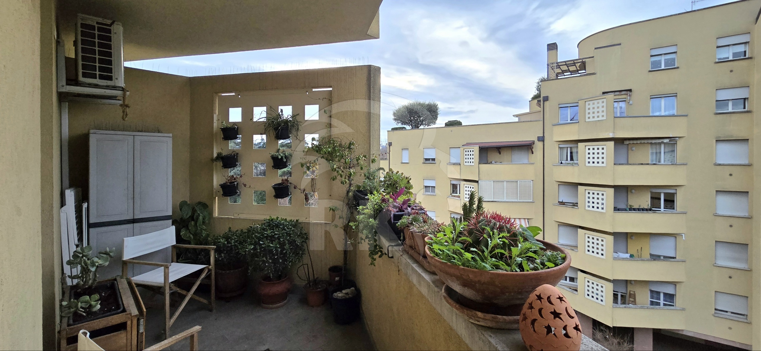 Bilocale con terrazzo in via sante vincenzi 46, Bologna