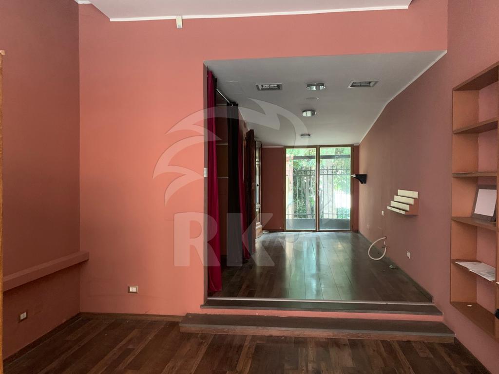 Locale commerciale in affitto in via sant'isaia 34a, Bologna