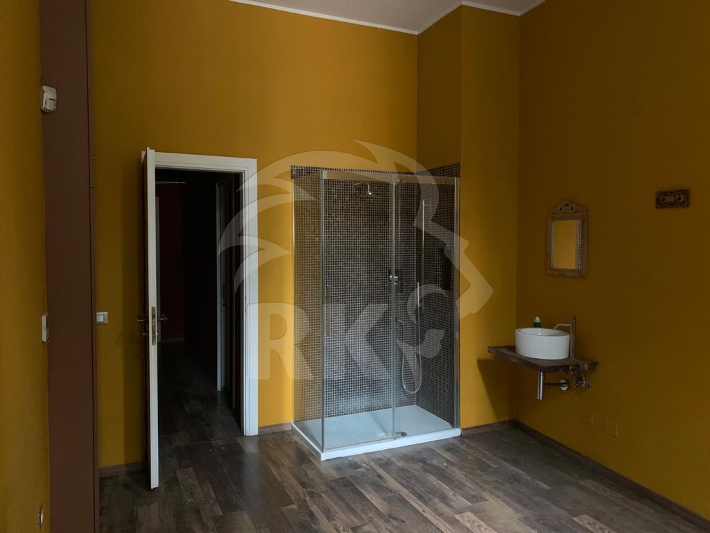 Locale commerciale in affitto in via sant'isaia 34a, Bologna