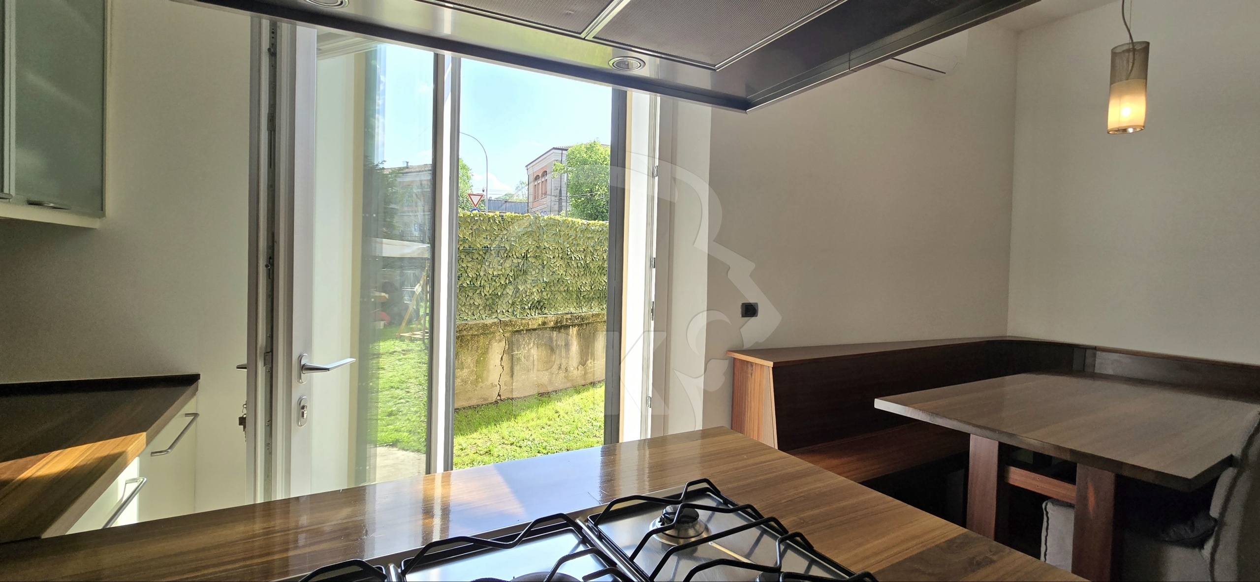 Trilocale con giardino a Bologna