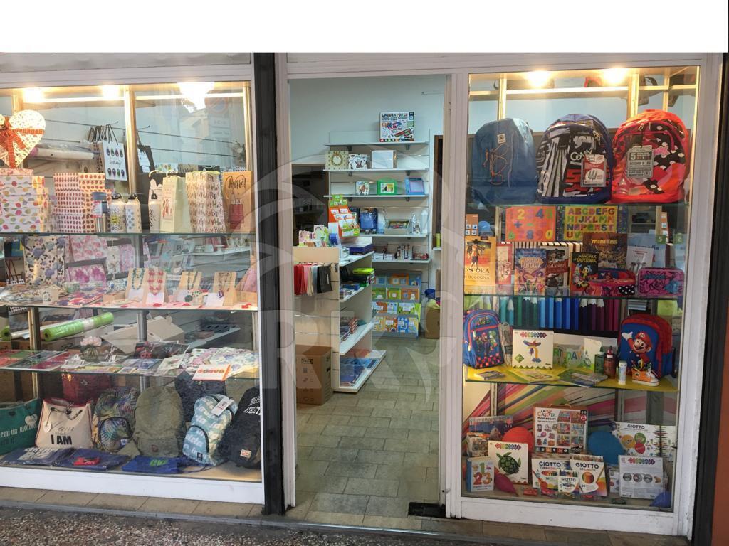 Locale commerciale in affitto in via saragozza 7, Bologna