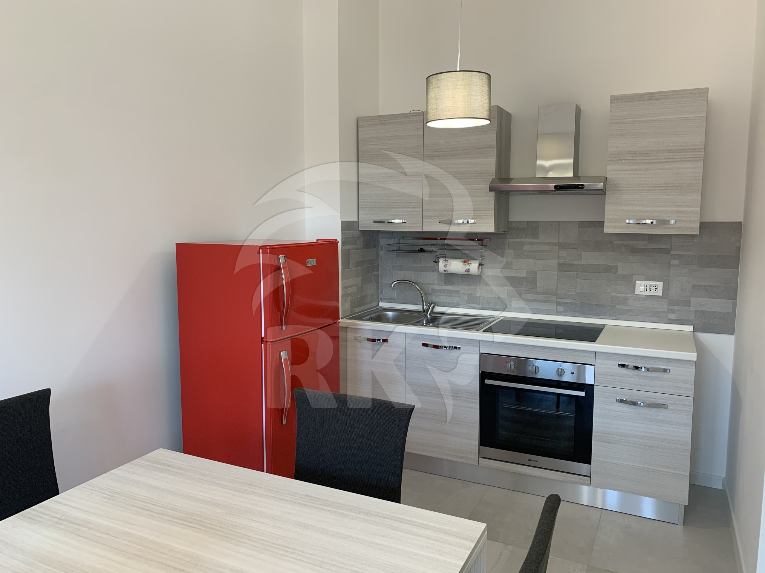 Bilocale ristrutturato in via vezza 24, Bologna