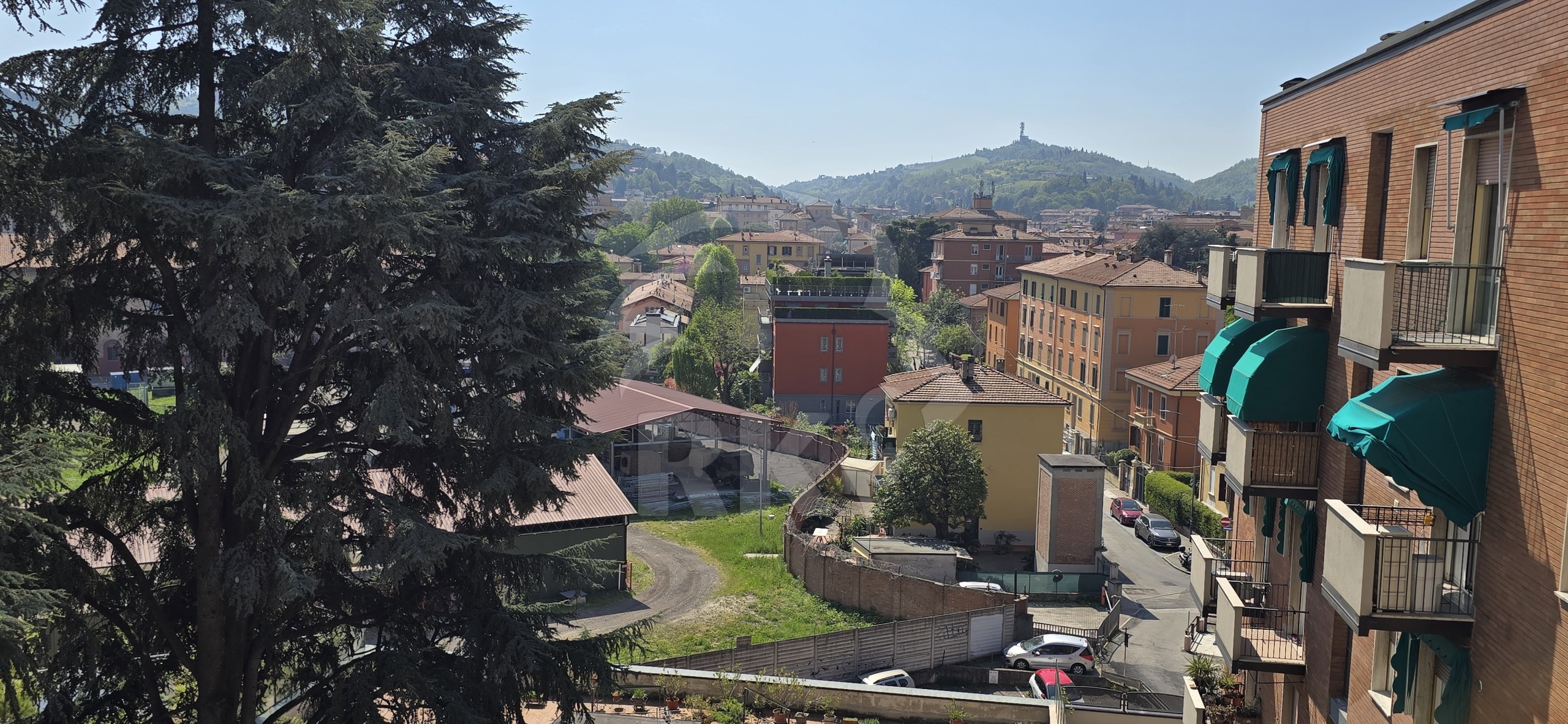 Trilocale con giardino in via aurelio saffi 53, Bologna