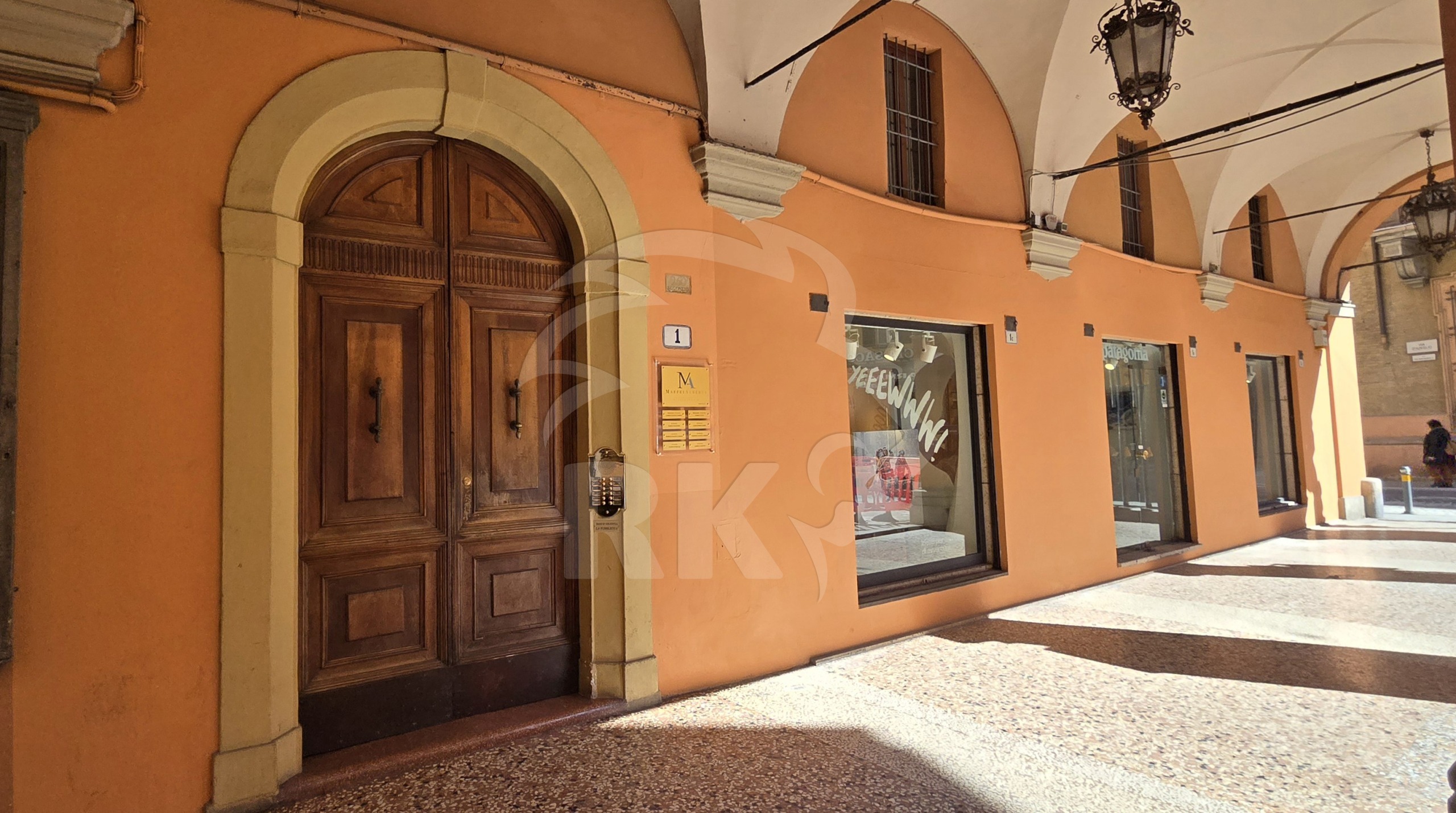 Quadrilocale in vendita in via d'azeglio 35 b, Bologna