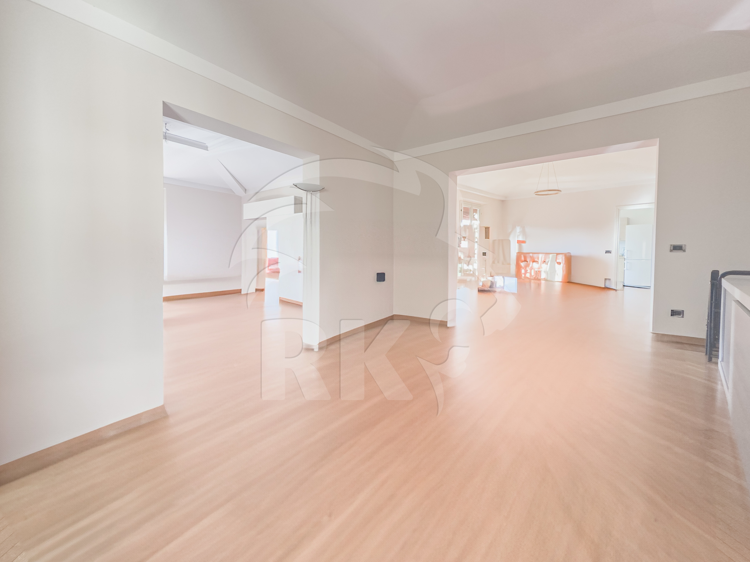 Appartamento con terrazzo in via farini 15, Bologna