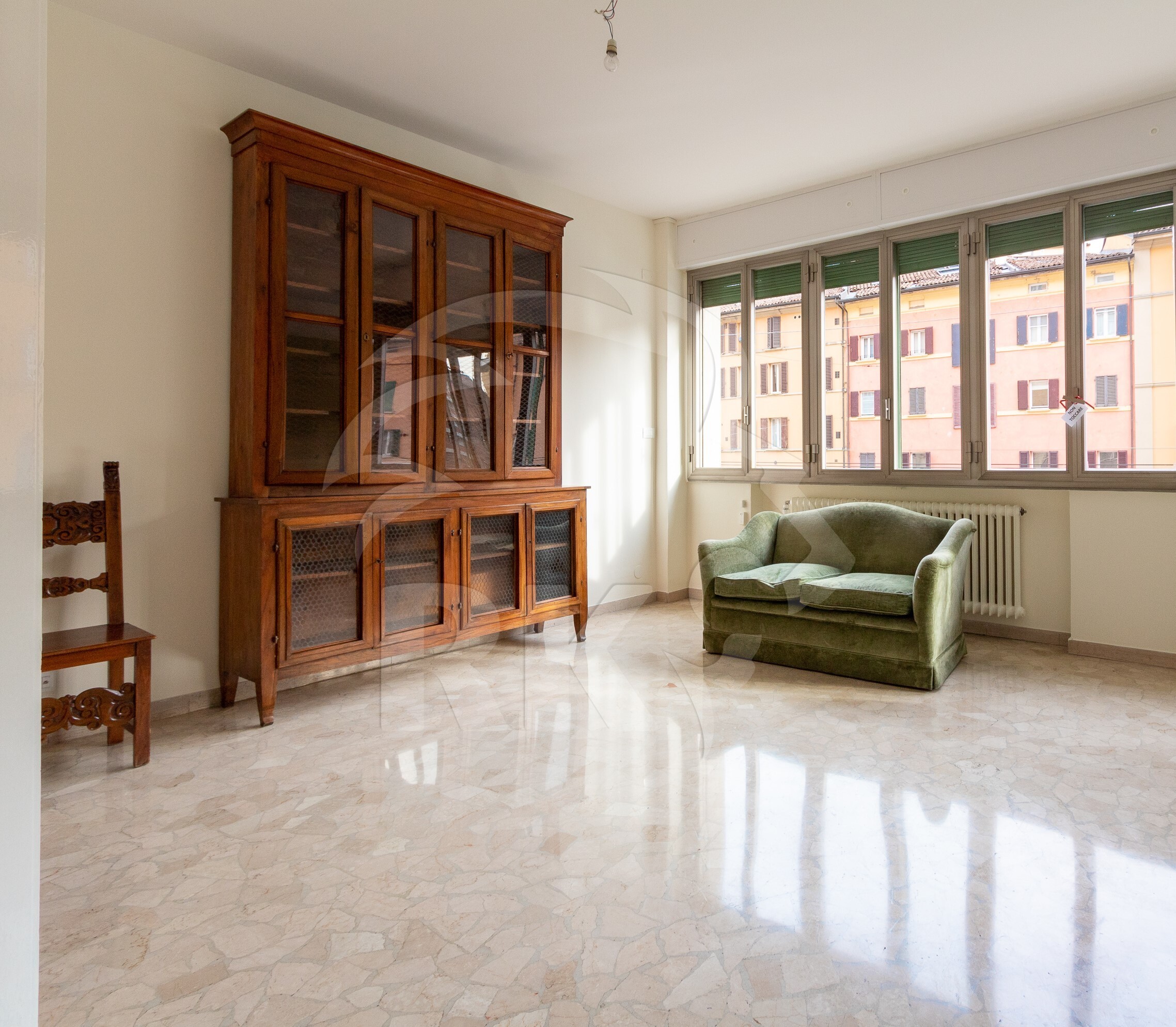 Quadrilocale ristrutturato in via riva di reno 6, Bologna