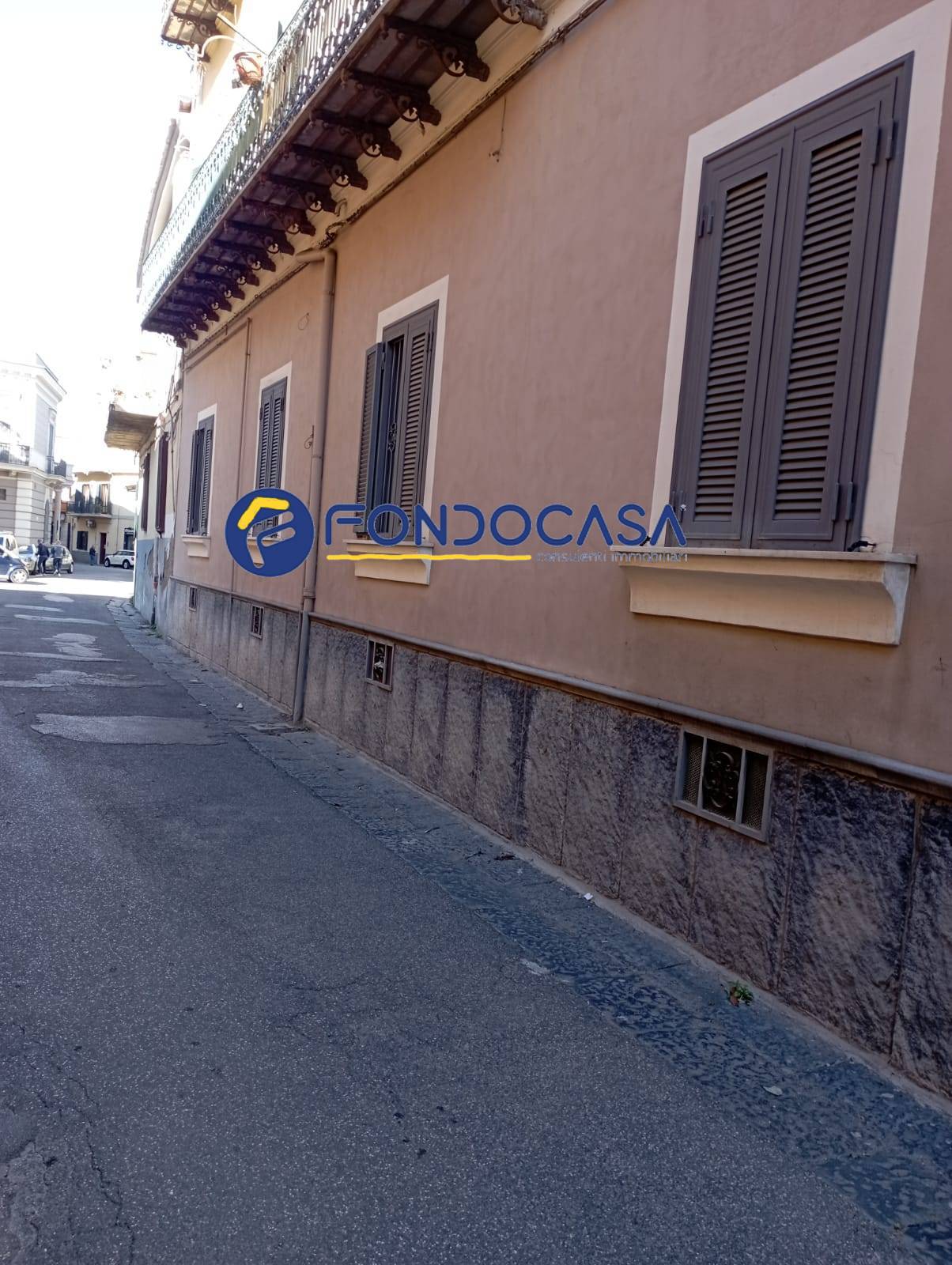 Palazzo intero stabile in vendita a Villaricca