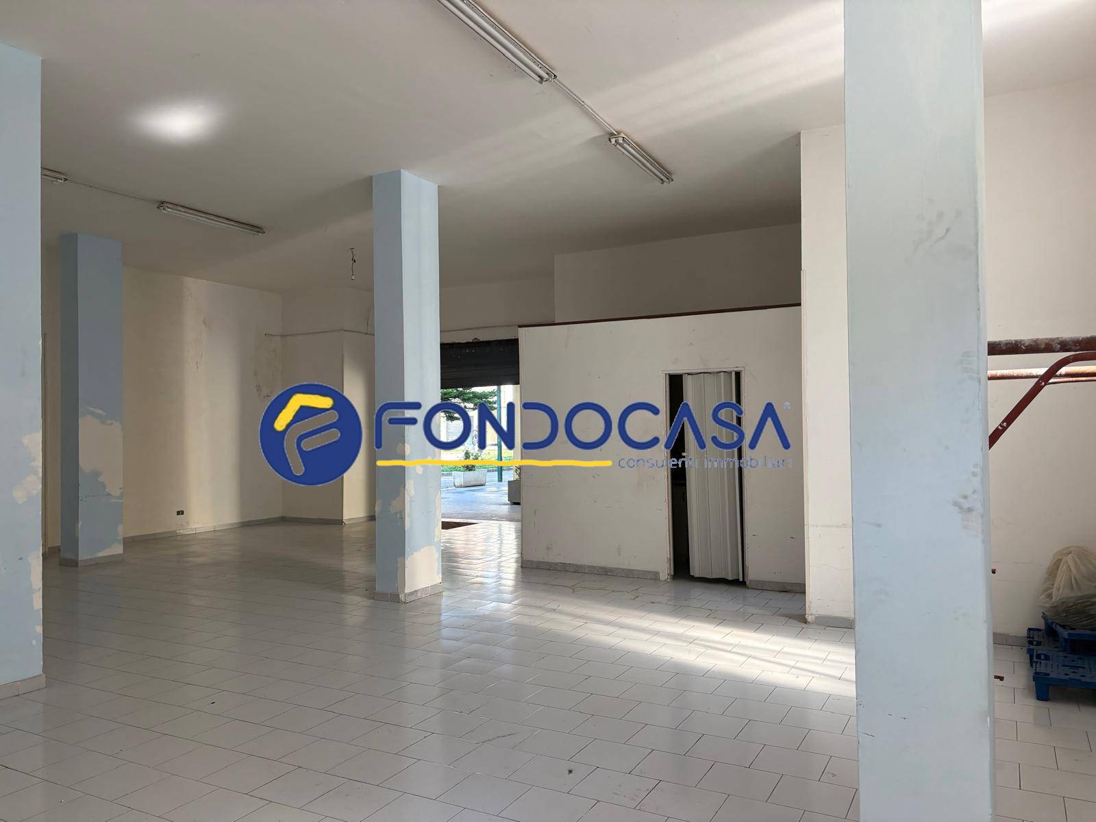 Negozio in affitto a Giugliano in Campania