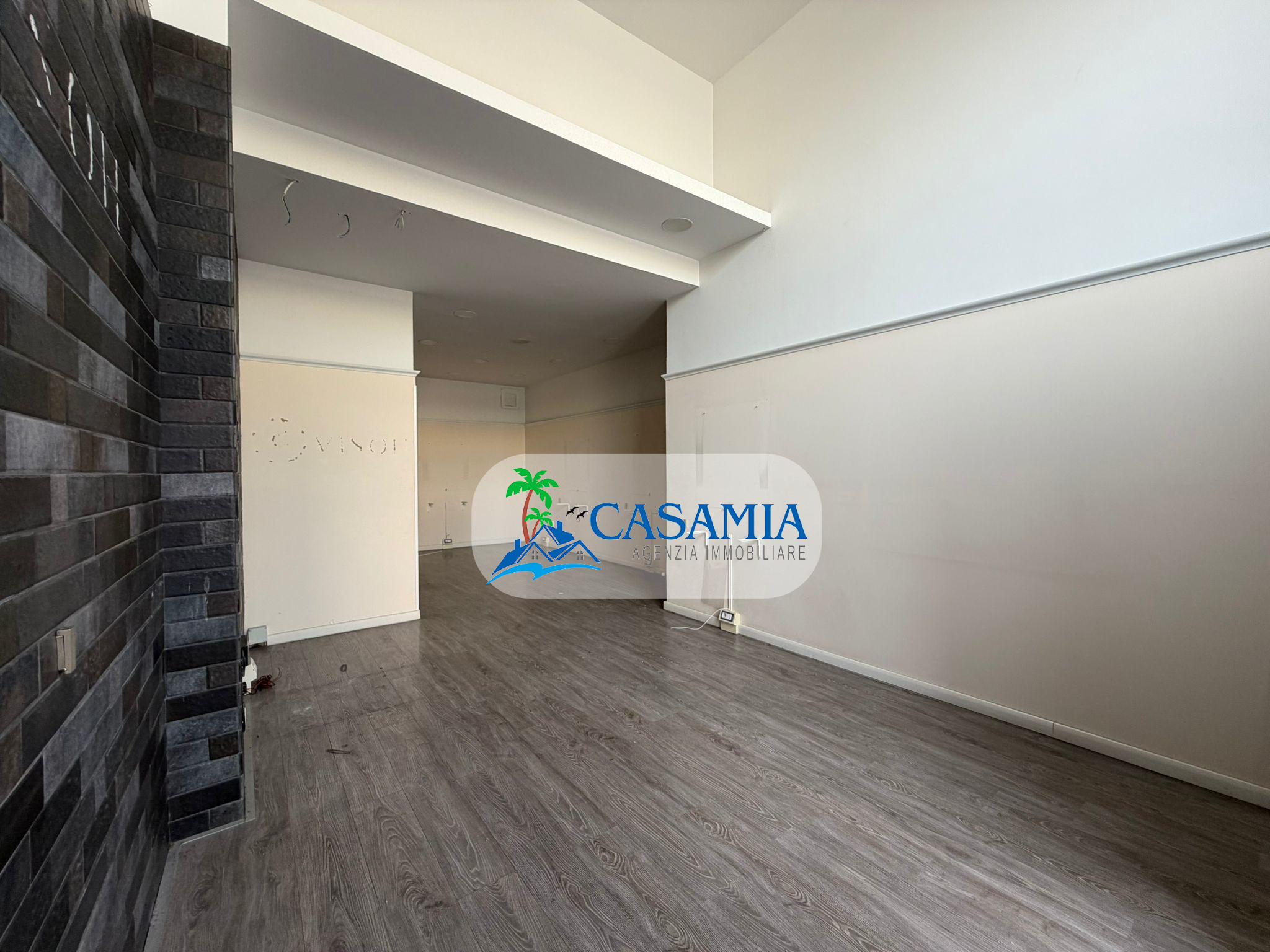 Locale commerciale in affitto a San Benedetto del Tronto