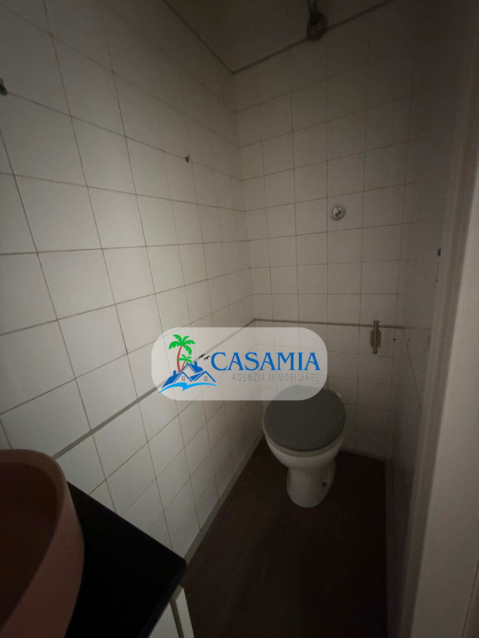 Locale commerciale in affitto a San Benedetto del Tronto