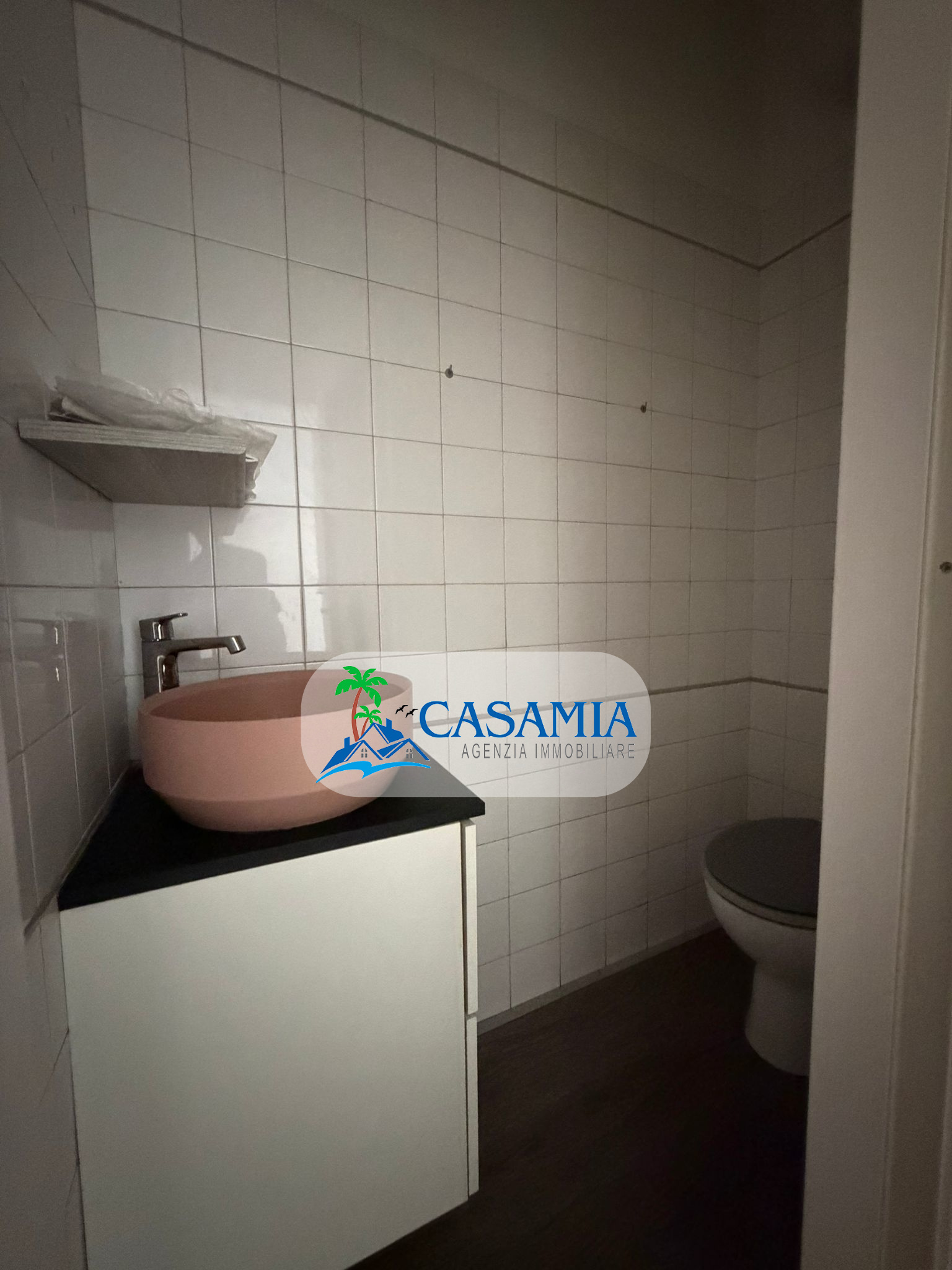 Locale commerciale in affitto a San Benedetto del Tronto