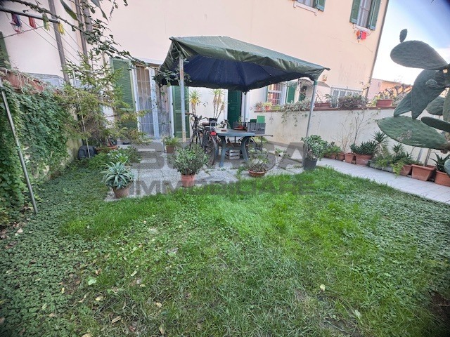 Bilocale con giardino in via antonio gramsci 58, Livorno