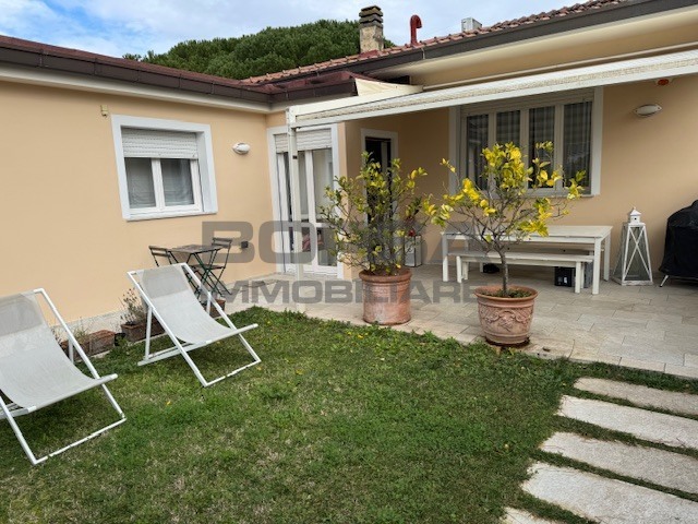 Casa indipendente con giardino in via di montenero, Livorno