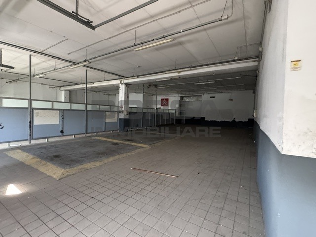 Locale commerciale in affitto in via dei ramai 2, Livorno