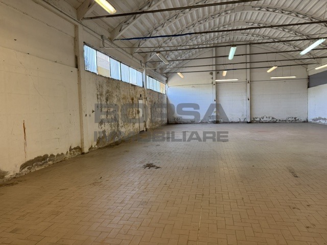 Magazzino in vendita a Livorno