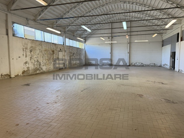 Magazzino in vendita a Livorno