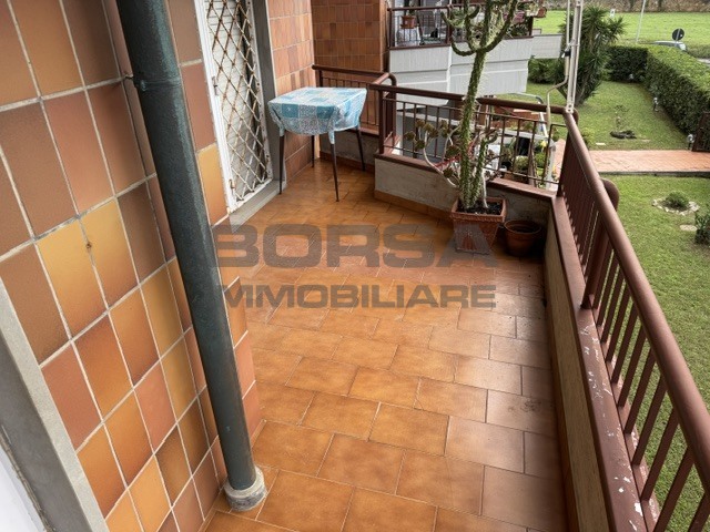 Trilocale con terrazzo in via dino provenzal 47, Livorno