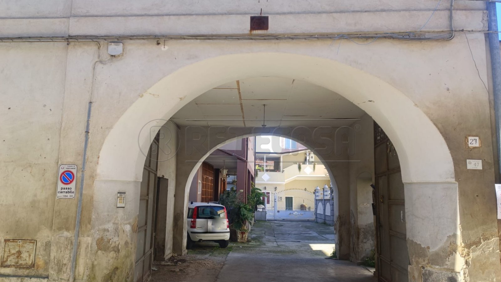 Casa indipendente da ristrutturare in via avellino, Marcianise