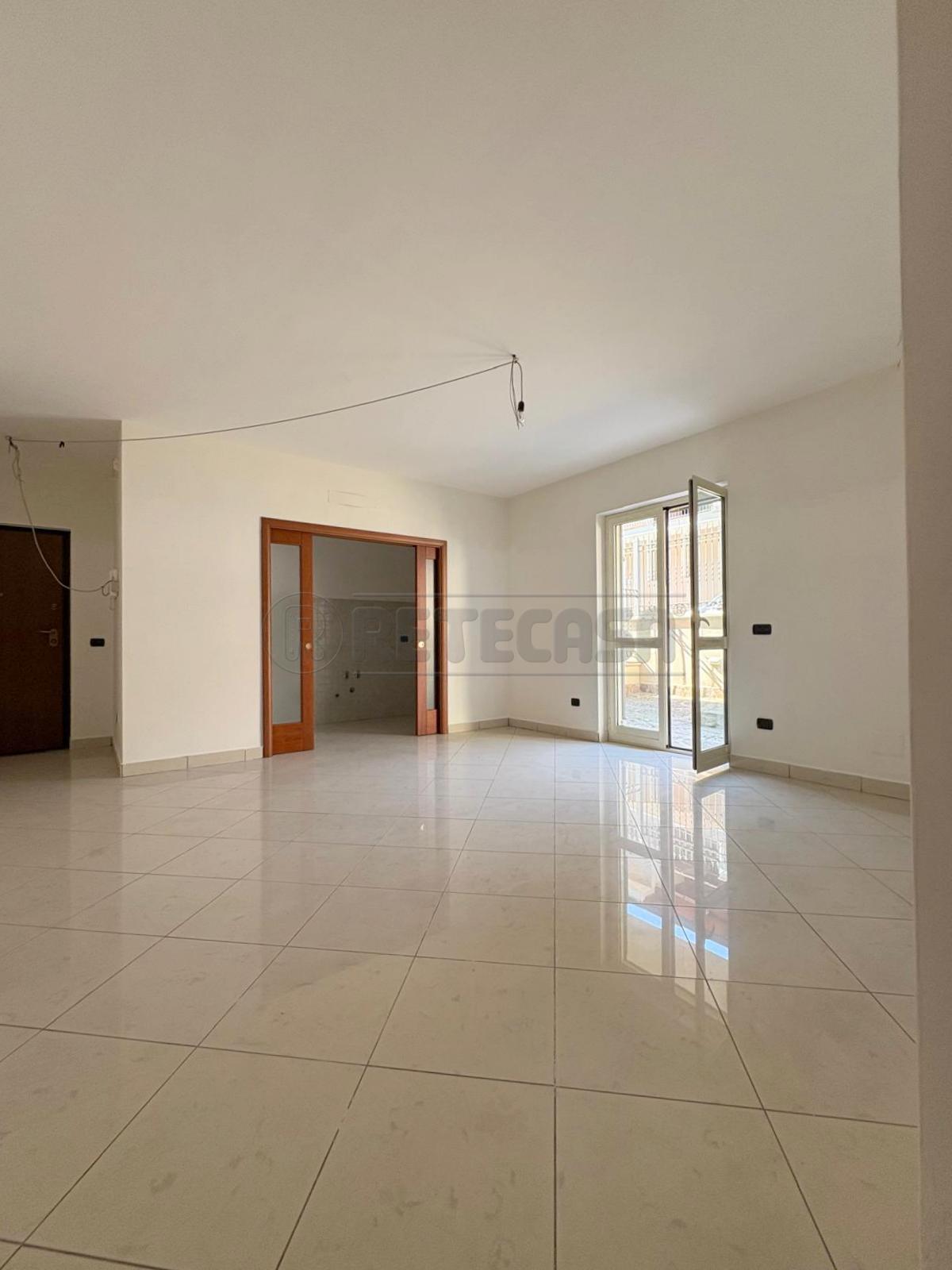 Appartamento nuovo in via retella, Capodrise