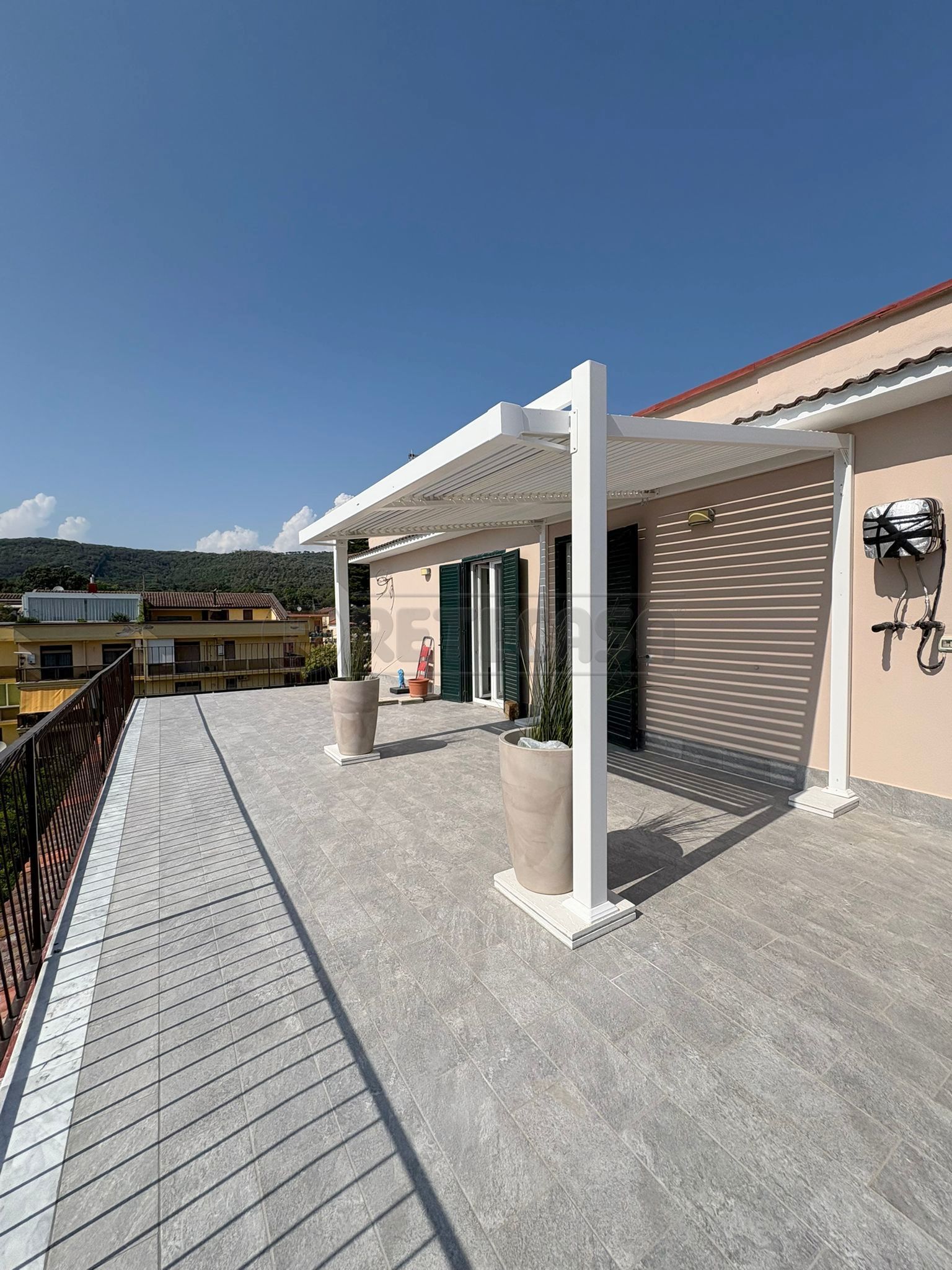 Attico ristrutturato in via gennaro tescione, Caserta