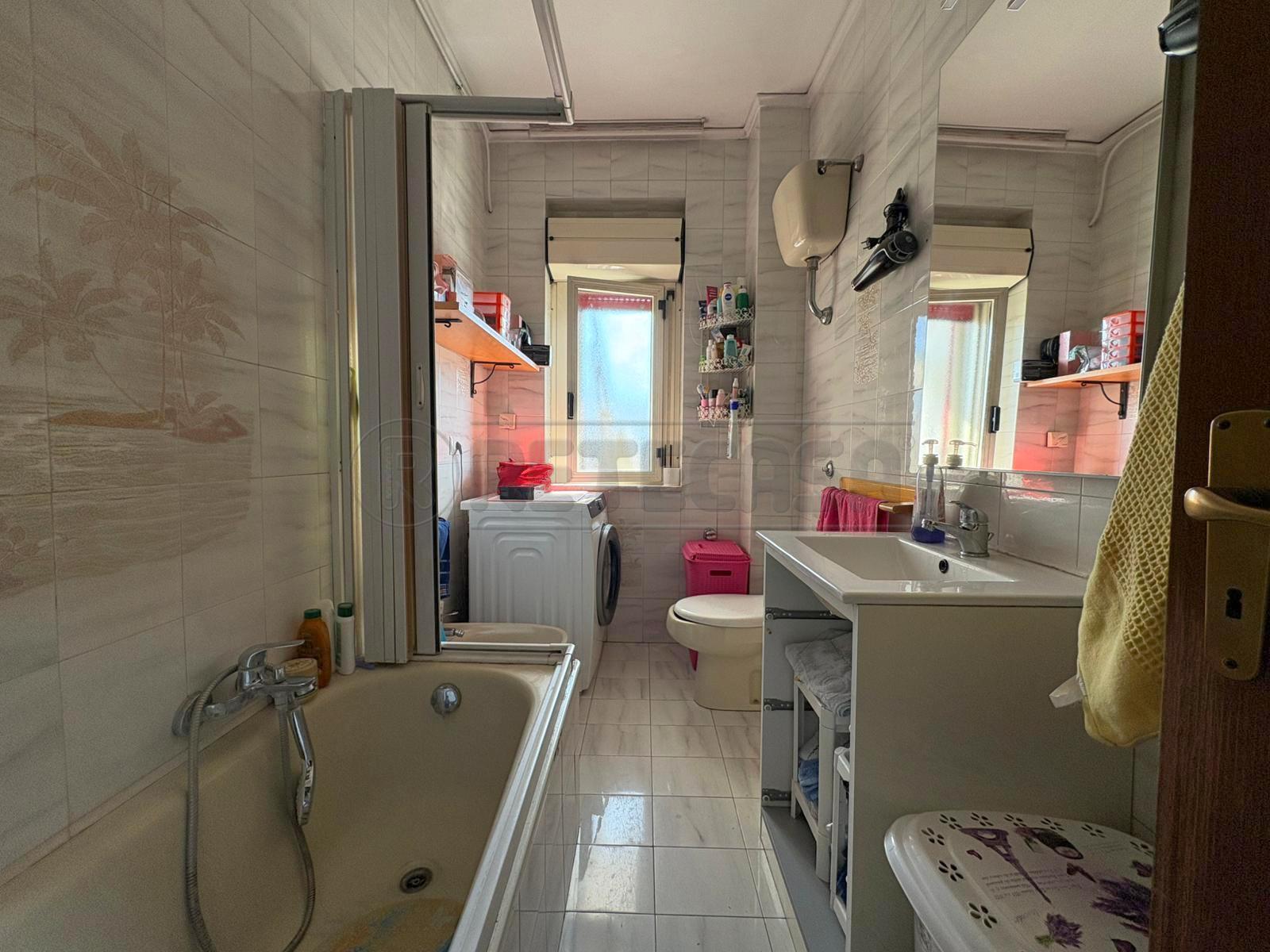 Trilocale in vendita in viale delle ginestre, Casalnuovo di Napoli