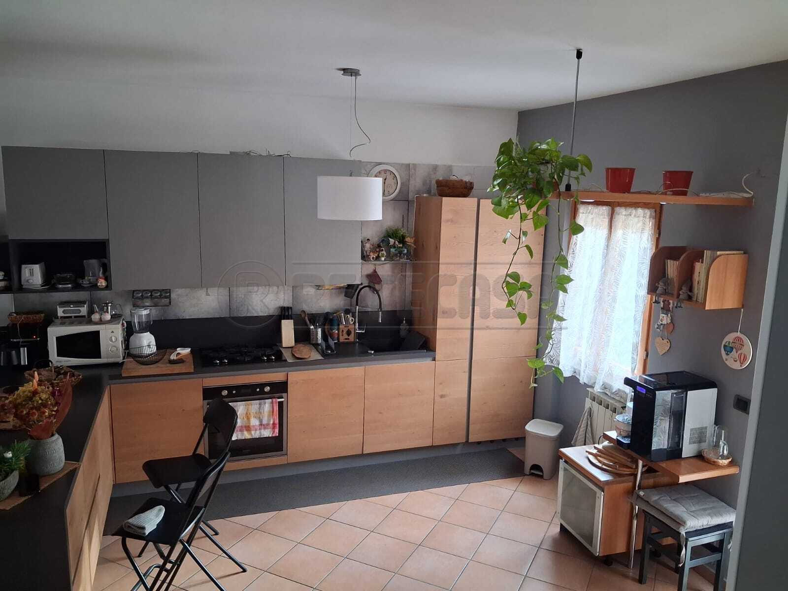 Villetta a schiera in vendita in via giudice falcone, Marcianise