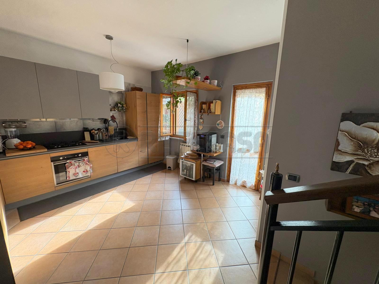 Villetta a schiera in vendita in via giudice falcone, Marcianise