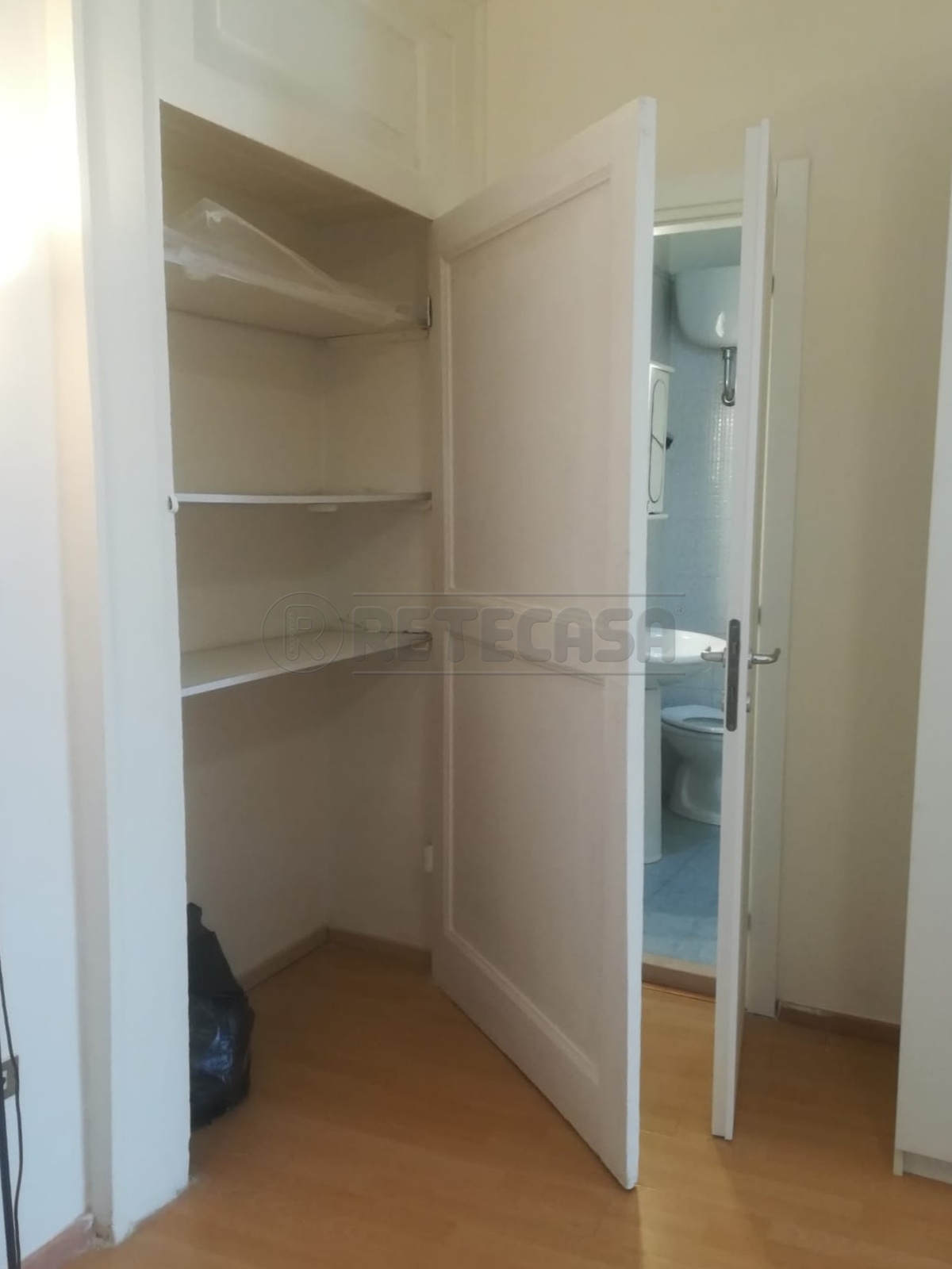 Monolocale ristrutturato in piazza municipio, San Nicola la Strada