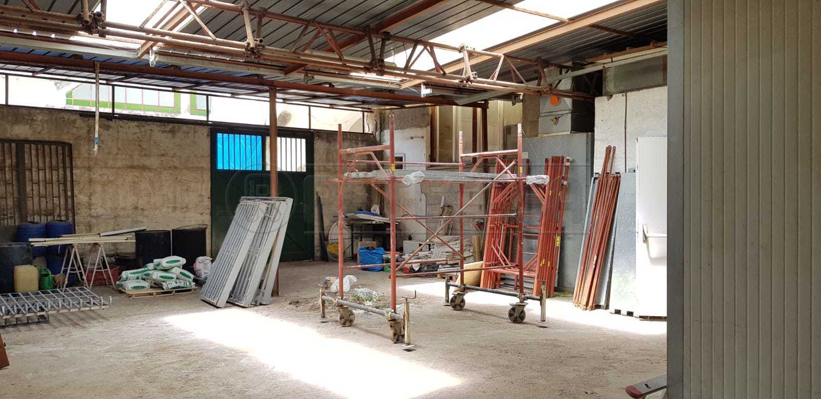 Magazzino in affitto in via busacca 5, Marcianise