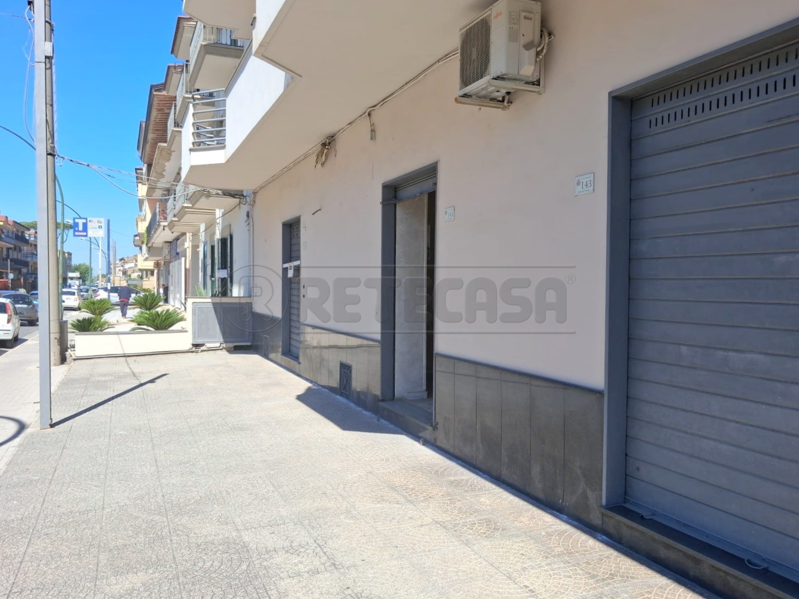 Locale commerciale in affitto in viale fratelli kennedy, Marcianise
