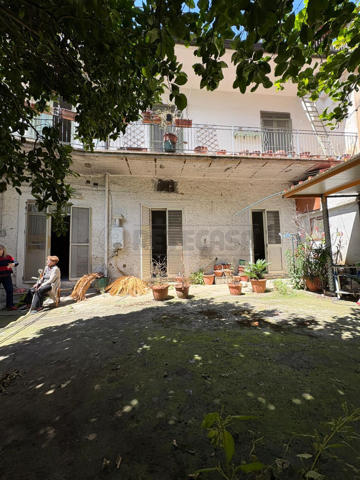 Casa indipendente da ristrutturare in via giuseppe verdi 101, Marcianise