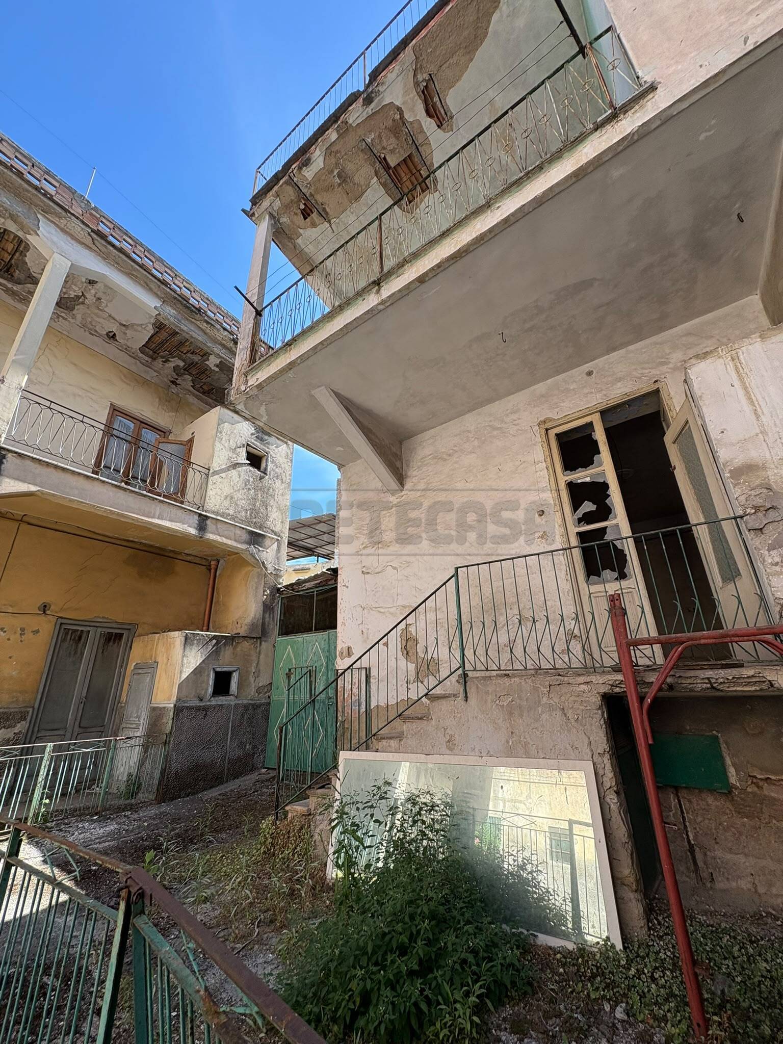 Casa indipendente da ristrutturare in via marte, Marcianise