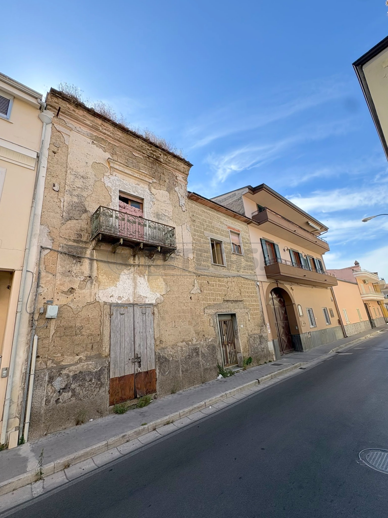 Casa indipendente da ristrutturare in via marte, Marcianise