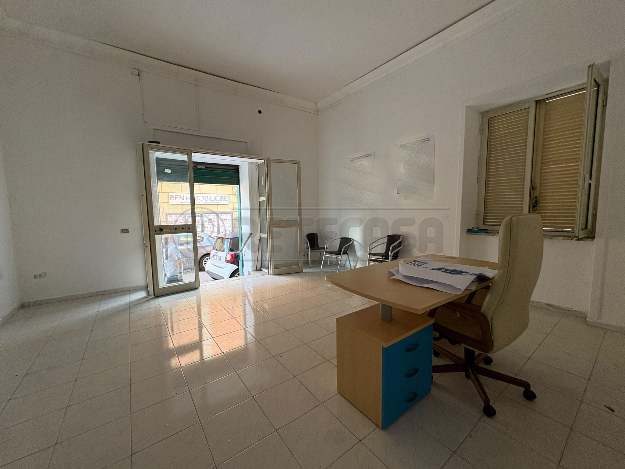 Locale commerciale in affitto in via santa croce, Capodrise