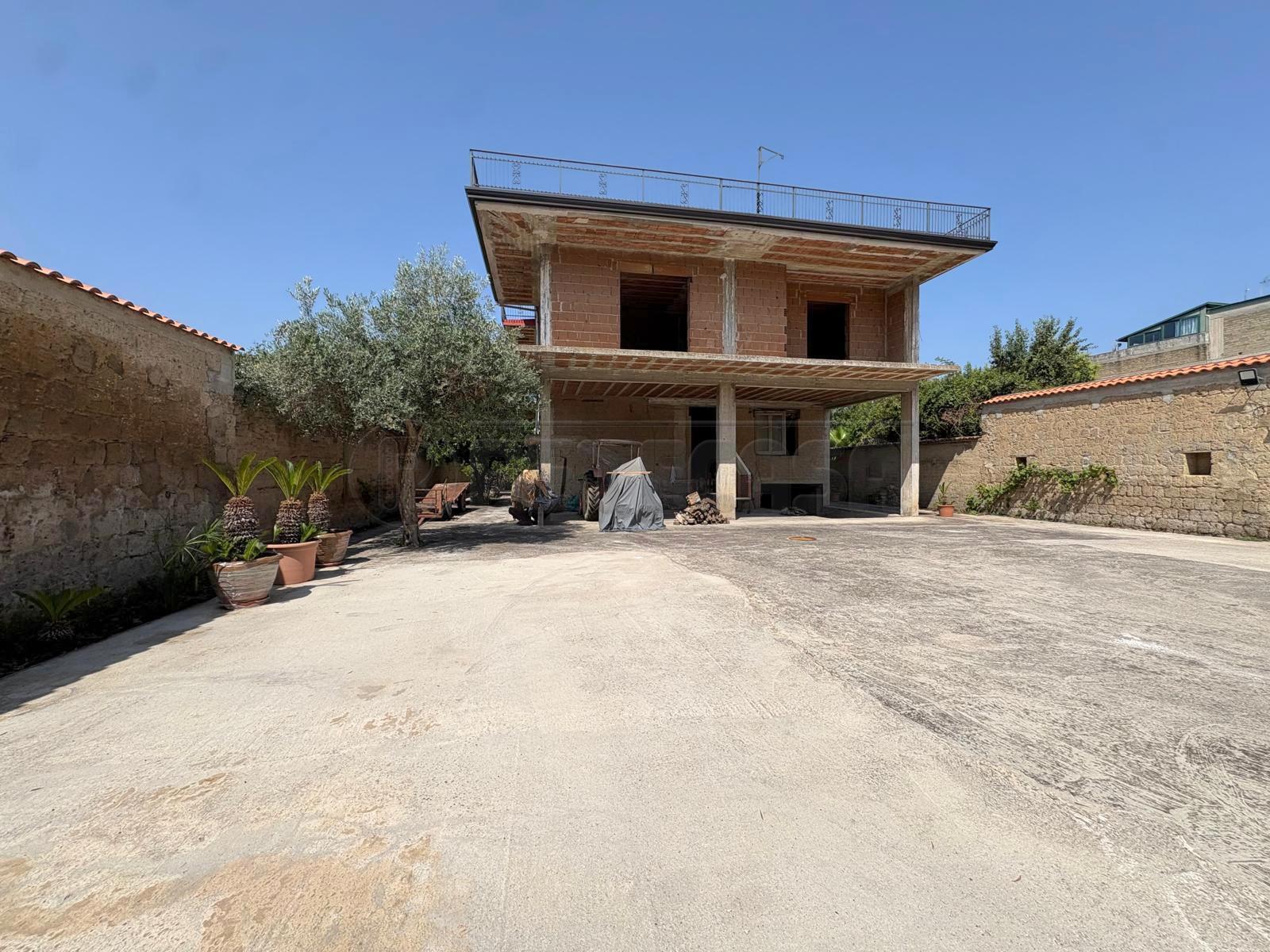 Villa in vendita in via santa caterina, Marcianise